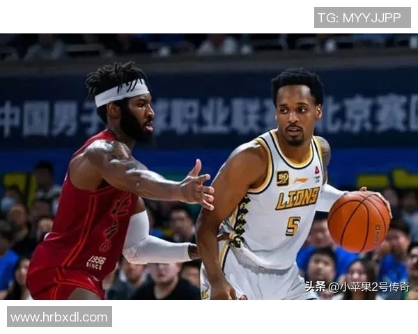 巴里-布朗携手再获胜利，助力球队跻身季后赛争夺